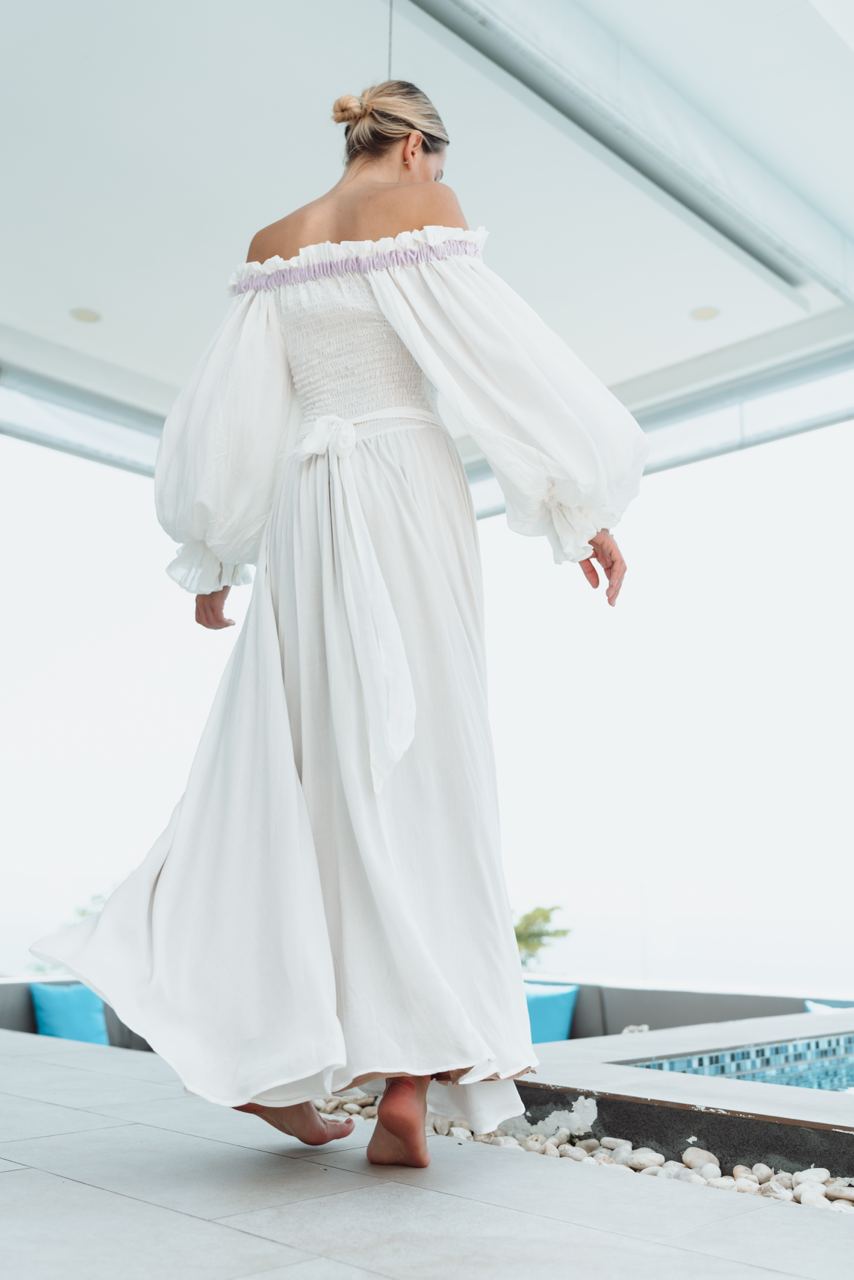 White dress with elastic corset